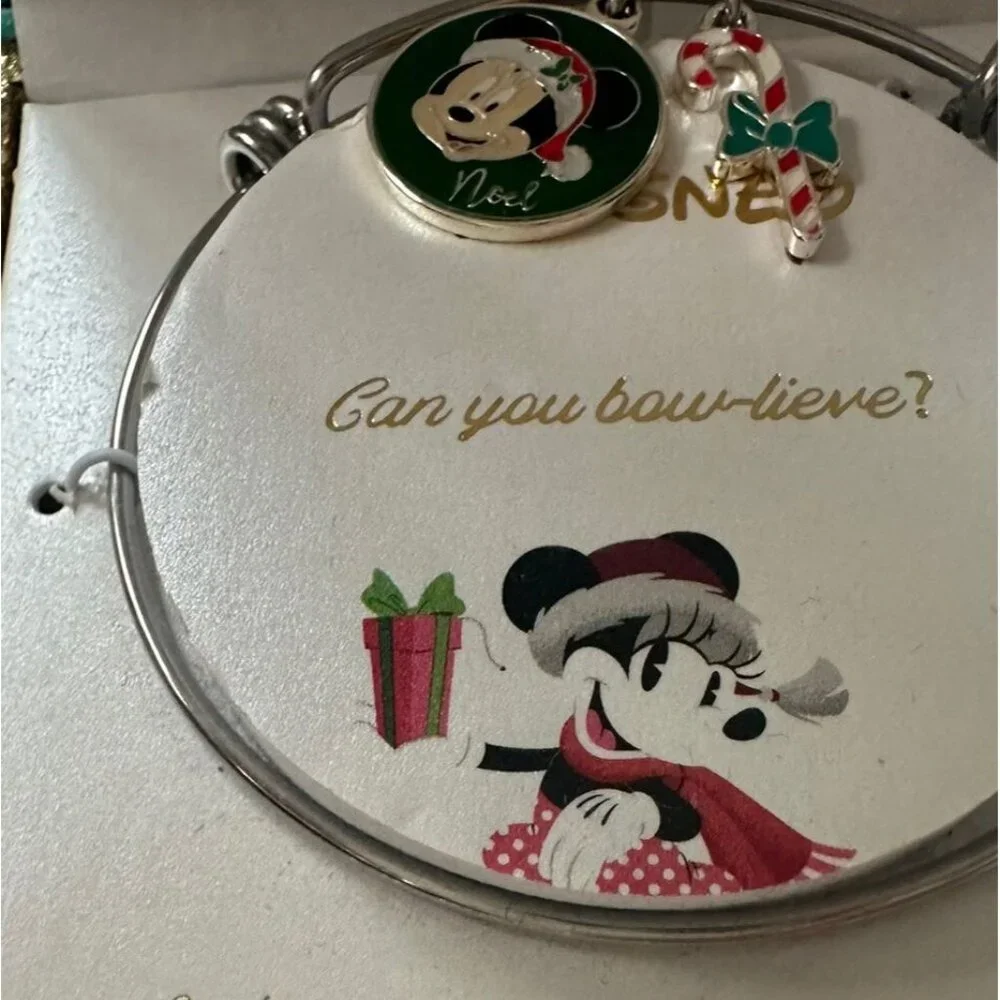 Disney Minnie Mouse 14k gold plated expandable bracelet with Christmas charms‎